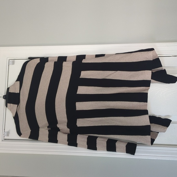 St johns bay woman's sweater - Picture 2 of 4